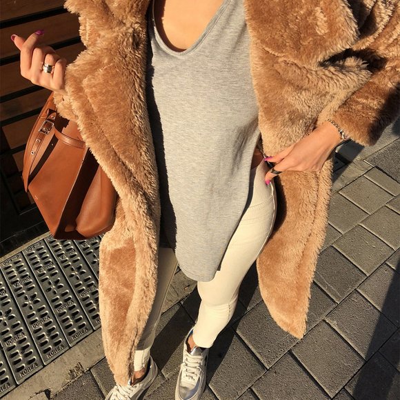 Meet your Posher, Emily - Picture 6 of 14